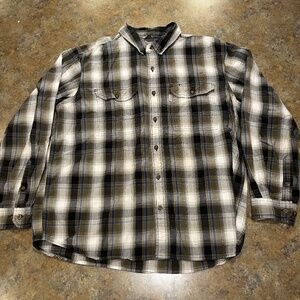 Carhartt Flannel Plaid Shirt – Men's XL – Relaxed Fit